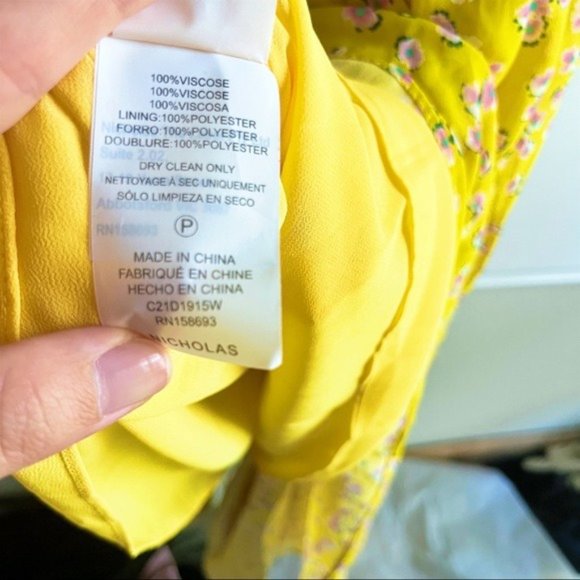 NICHOLAS Yellow Floral A-Line Midi Dress V Neck Puff Sleeve Tea Length US 0 New - Picture 8 of 10